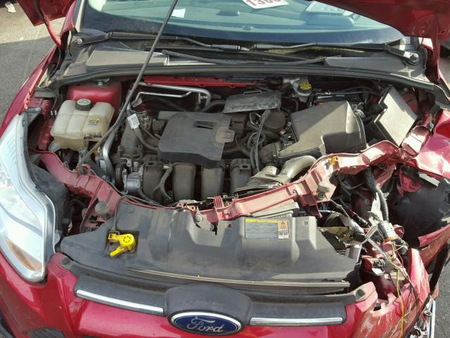 1FAHP3K2XCL268027 - 2012 FORD FOCUS SE RED photo 7