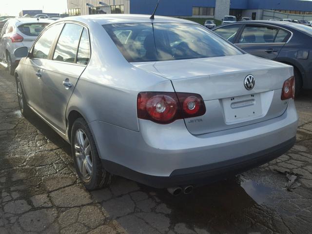 3VWJM71K18M093666 - 2008 VOLKSWAGEN JETTA S 银色 照片 3