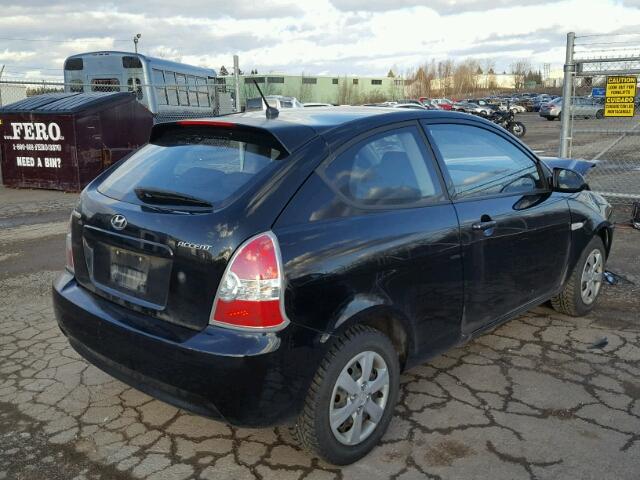 KMHCN35CX9U136723 - 2009 HYUNDAI ACCENT SE BLACK photo 4