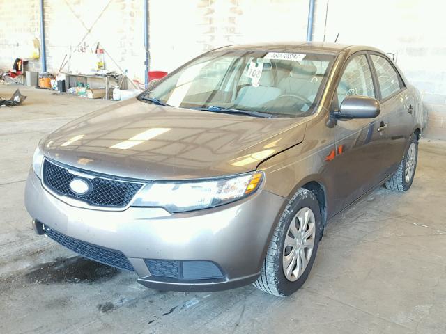 KNAFU4A21B5891571 - 2011 KIA FORTE EX BROWN photo 2