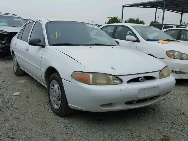 3FAFP13P72R209300 - 2002 FORD ESCORT WHITE photo 1