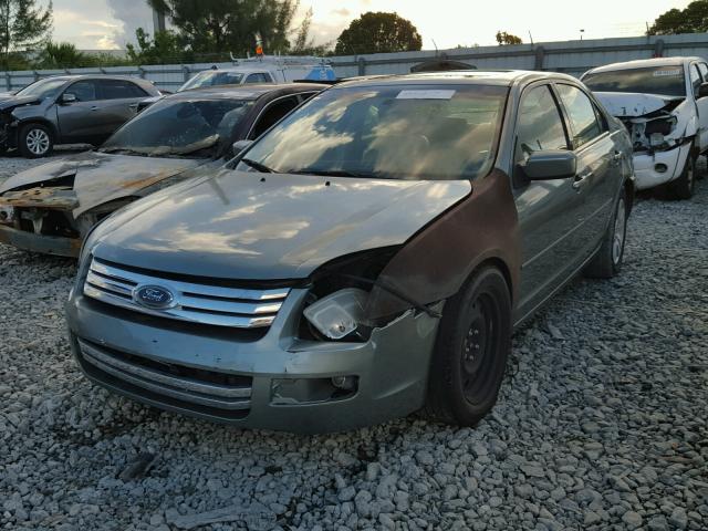 3FAFP08116R240689 - 2006 FORD FUSION SEL GREEN photo 2