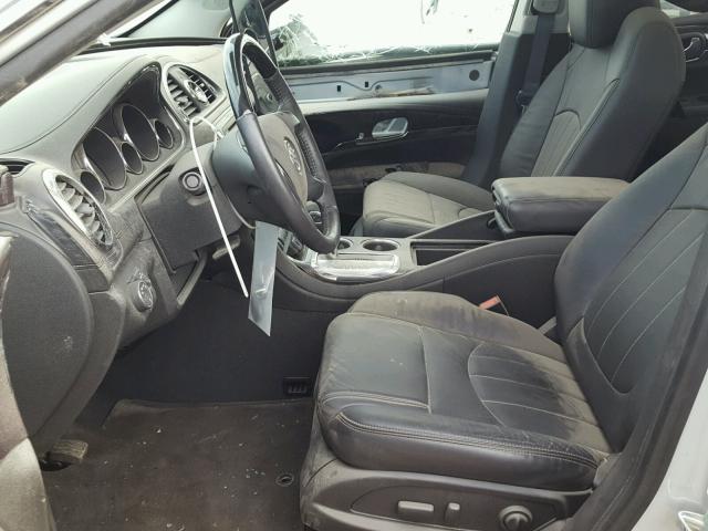 5GAKRBKD9HJ159827 - 2017 BUICK ENCLAVE SILVER photo 5