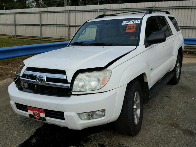 JTEZU14R250043977 - 2005 TOYOTA 4RUNNER SR WHITE photo 2