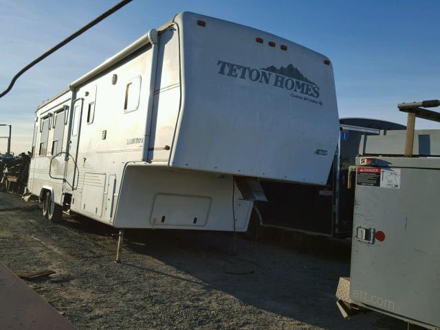 4M7360U2821009974 - 2002 TETO 5TH WHEEL WHITE photo 1