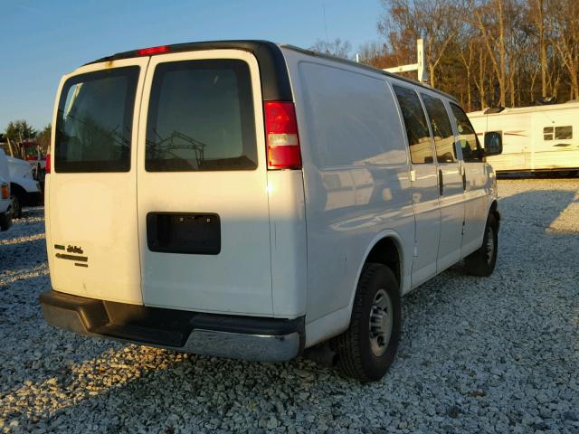 1GCZGTBA5C1117503 - 2012 CHEVROLET EXPRESS G3 WHITE photo 4