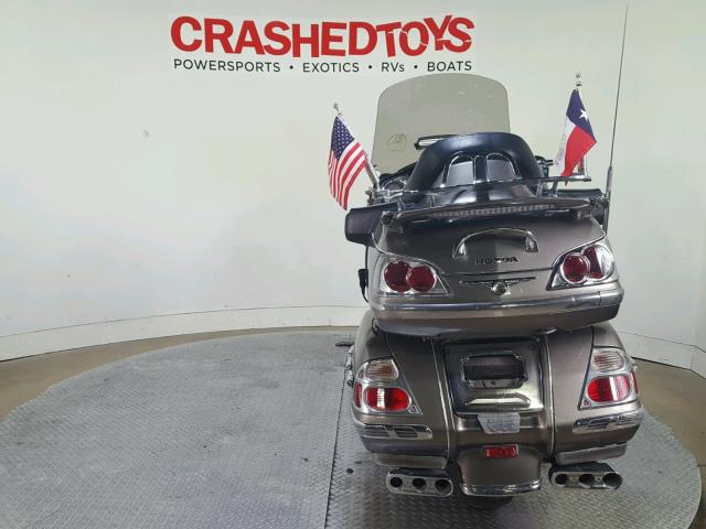 1HFSC47H46A505891 - 2006 HONDA GL1800 GRAY photo 7