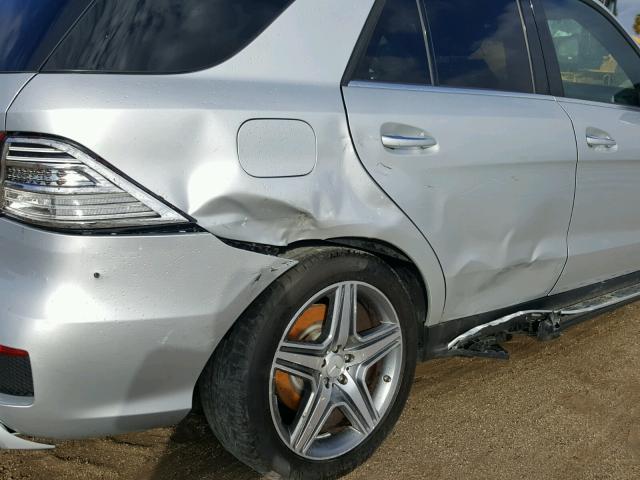 4JGDA7EB0FA570984 - 2015 MERCEDES-BENZ ML 63 AMG SILVER photo 9