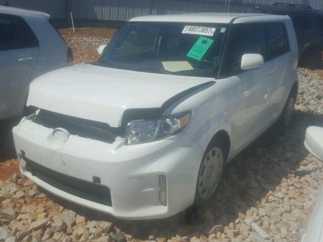 JTLZE4FE8FJ078889 - 2015 TOYOTA SCION XB WHITE photo 2