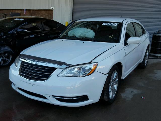 1C3CCBAB0DN685730 - 2013 CHRYSLER 200 LX WHITE photo 2