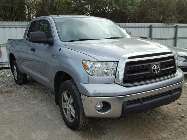 5TFUW5F13BX198547 - 2011 TOYOTA TUNDRA DOU SILVER photo 1