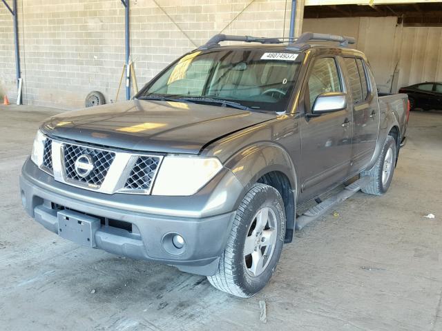 1N6AD07U97C459518 - 2007 NISSAN FRONTIER C GRAY photo 2