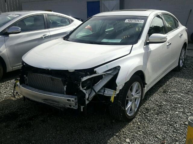 1N4AL3AP2EC112996 - 2014 NISSAN ALTIMA 2.5 WHITE photo 2