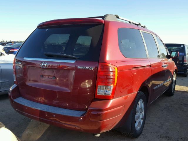 KNDMC233786051367 - 2008 HYUNDAI ENTOURAGE RED photo 4