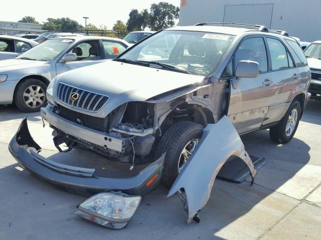 JTJGF10U310100677 - 2001 LEXUS RX 300 GRAY photo 2