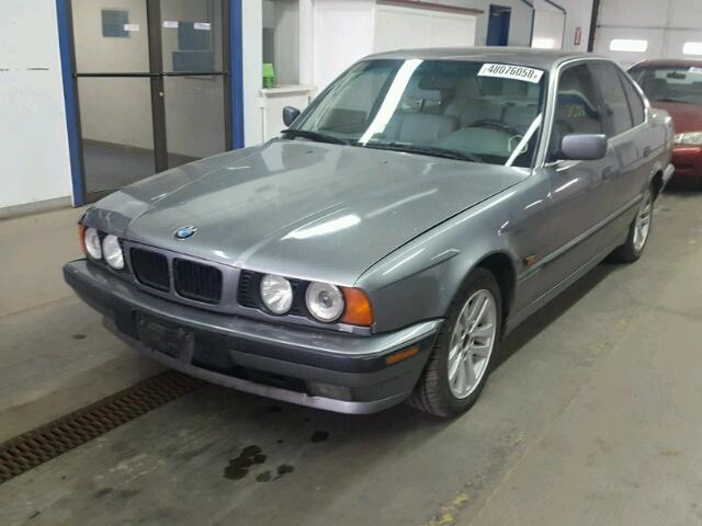 WBAHE632XSGF30619 - 1995 BMW 540 I AUTO GRAY photo 2