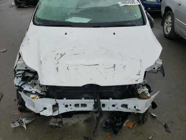 1FAHP3F26CL396811 - 2012 FORD FOCUS SE WHITE photo 7