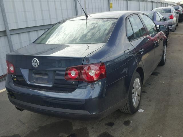 3VWJZ7AJ0AM002630 - 2010 VOLKSWAGEN JETTA S BLUE photo 4