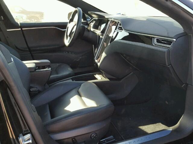 5YJSA1E12GF174581 - 2016 TESLA MODEL S Սև լուսանկար 5