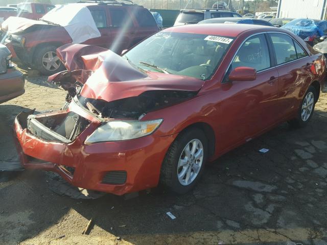 4T1BF3EK9AU074963 - 2010 TOYOTA CAMRY BASE RED photo 2