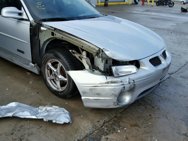 1G2WR52182F285604 - 2002 PONTIAC GRAND PRIX SILVER photo 9