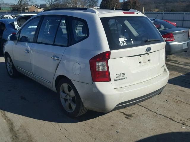 KNAFG526477105952 - 2007 KIA RONDO LX WHITE photo 3