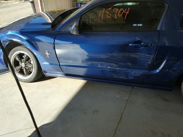 1ZVFT80N675229143 - 2007 FORD MUSTANG BLUE photo 9