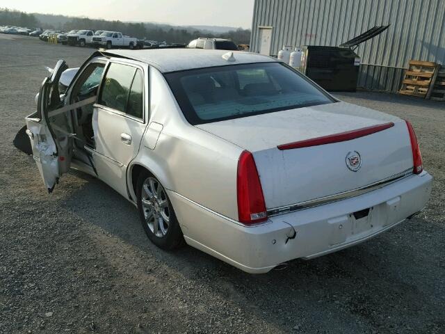 1G6KD57YX9U146792 - 2009 CADILLAC DTS WHITE photo 3