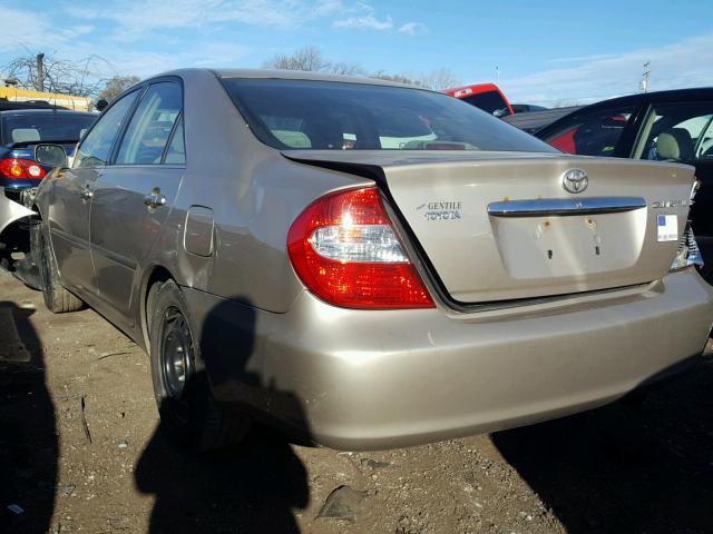 4T1BE32K42U558919 - 2002 TOYOTA CAMRY LE 金色 照片 3