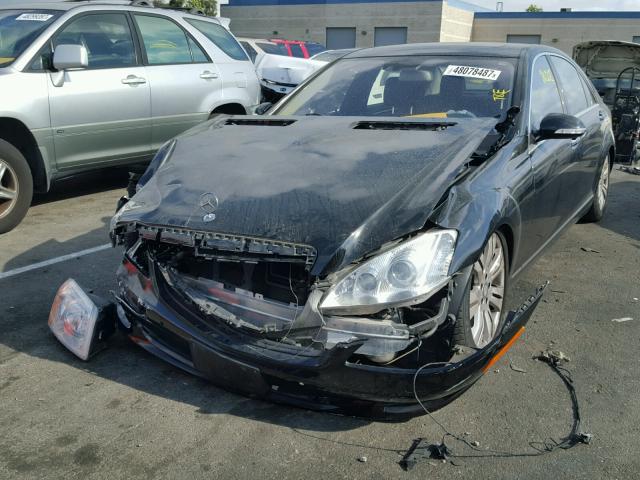 WDDNG71X08A218375 - 2008 MERCEDES-BENZ S 550 BLACK photo 2