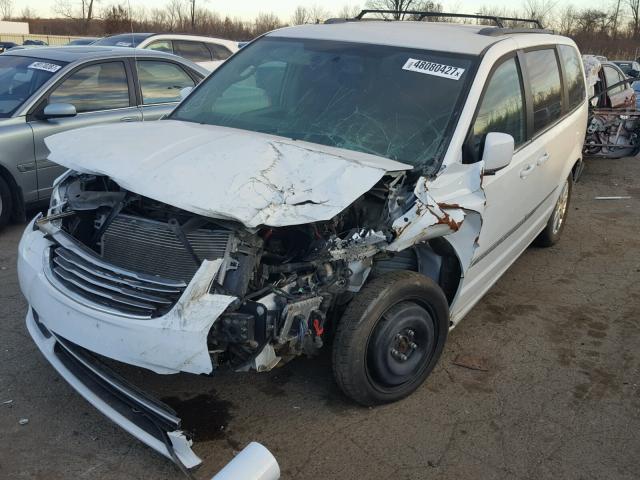 2C4RC1BG3FR561385 - 2015 CHRYSLER TOWN & COU WHITE photo 2