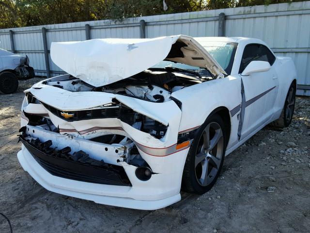 2G1FF1E32F9205859 - 2015 CHEVROLET CAMARO LT WHITE photo 2