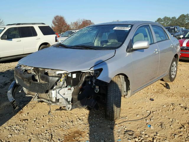 1NXBU4EE8AZ256580 - 2010 TOYOTA COROLLA BA SILVER photo 2