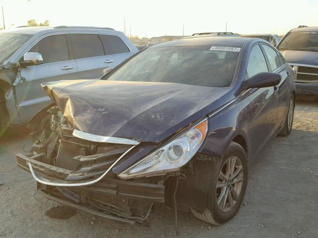 5NPEB4AC8DH682716 - 2013 HYUNDAI SONATA GLS BLUE photo 2