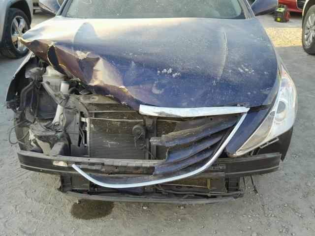 5NPEB4AC8DH682716 - 2013 HYUNDAI SONATA GLS BLUE photo 9