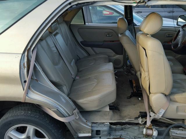 JTJHF10U220237986 - 2002 LEXUS RX 300 GOLD photo 6