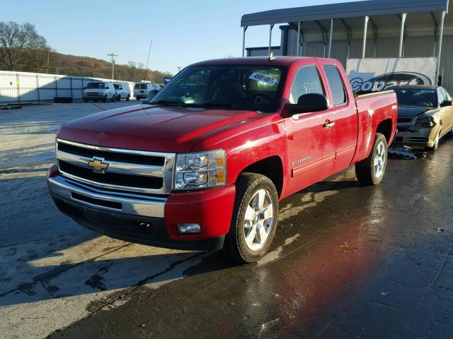 1GCSKSE3XAZ144413 - 2010 CHEVROLET SILVERADO RED photo 2