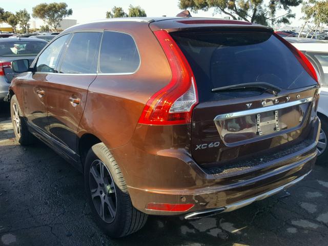 YV449MDD4F2617343 - 2015 VOLVO XC60 T6 BROWN photo 3