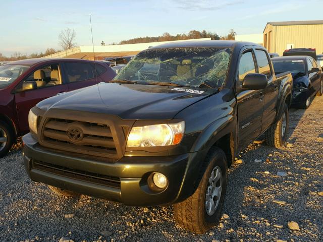 5TEJU4GN6AZ696964 - 2010 TOYOTA TACOMA DOU GREEN photo 2