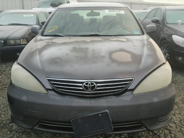 4T1BE32K76U671642 - 2006 TOYOTA CAMRY LE GRAY photo 9