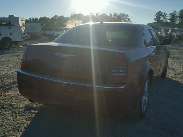 2C3KA63H97H683823 - 2007 CHRYSLER 300C RED photo 4