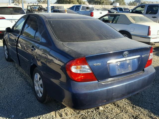 4T1BE32K24U349519 - 2004 TOYOTA CAMRY LE BLUE photo 3