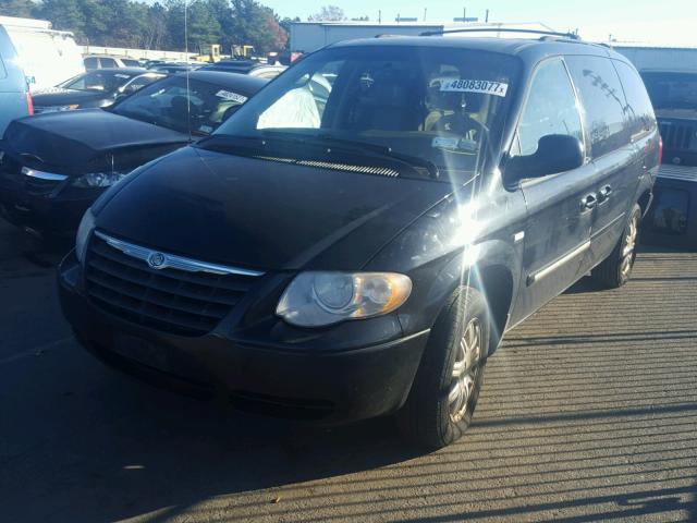 2A4GP54L66R692978 - 2006 CHRYSLER TOWN & COU BLACK photo 2