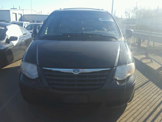 2A4GP54L66R692978 - 2006 CHRYSLER TOWN & COU BLACK photo 7