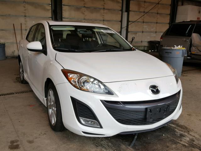 JM1BL1K60B1472607 - 2011 MAZDA 3 S WHITE photo 1