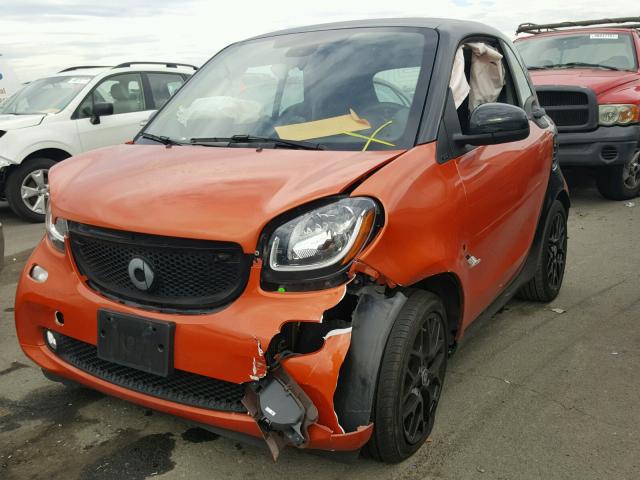 WMEFJ5DA1GK059338 - 2016 SMART FORTWO ORANGE photo 2