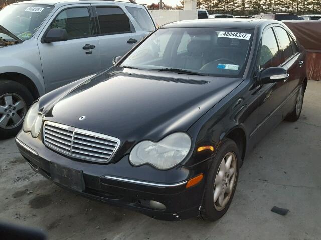 WDBRF61J52F180154 - 2002 MERCEDES-BENZ C 240 BLACK photo 2