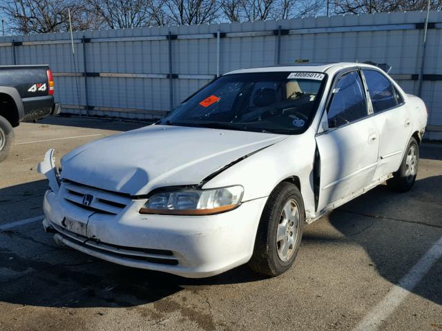 1HGCG16552A044303 - 2002 HONDA ACCORD EX WHITE photo 2