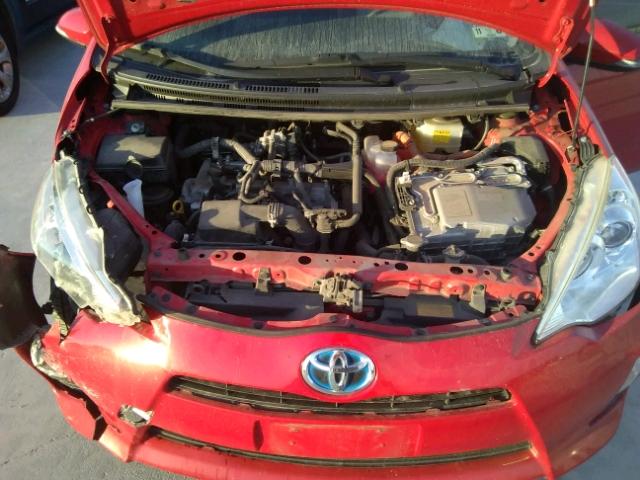 JTDKDTB38E1083426 - 2014 TOYOTA PRIUS C RED photo 7