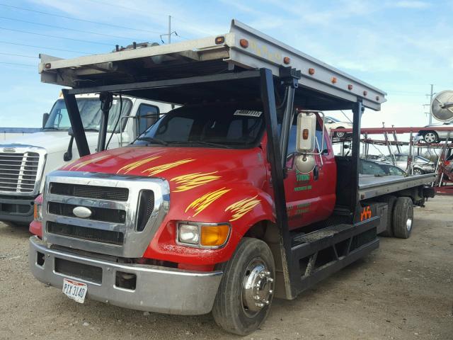 3FRNX65F94V661236 - 2004 FORD F650 SUPER RED photo 2